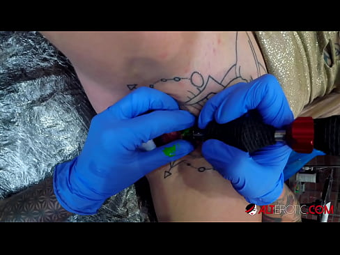 ❤️ Äärimmäisen tatuoitu hottie Sully Savage sai tatuoinnin klitorikseen ❤❌ Porno at fi.trysex.ru